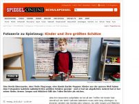 Bild zum Artikel: Fotoserie zu Spielzeug: Kinder und ihre größten Schätze