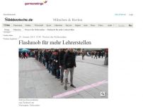 Bild zum Artikel: Protest der Referendare: Flashmob für mehr Lehrerstellen