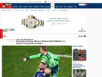 Bild zum Artikel: Keeper räumte Higuain rustikal ab - Deutsche Schiris: Neuers Aktion hätte Elfmeter für Argentinien geben müssen