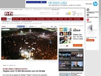 Bild zum Artikel: Rechte erleben Teilnehmerrekord: Pegida lockt 10.000 Menschen auf die Straße