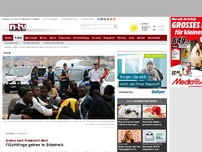 Bild zum Artikel: Grenze nach Frankreich dicht: Flüchtlinge gehen in Sitzstreik