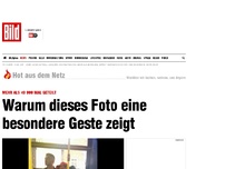 Bild zum Artikel: Mehr als 40 000 Mal geteilt - Warum dieses Foto eine besondere Geste zeigt