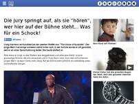 Bild zum Artikel: Die Jury springt auf, als sie 'hören', wer hier auf der Bühne steht... Was für ein Schock!