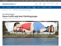 Bild zum Artikel: Riesen-Graffiti in Frankfurt zeigt toten Flüchtlingsjungen