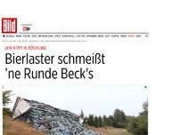 Bild zum Artikel: Lkw kippt in Böschung - Bierlaster schmeißt ’ne Runde Beck's