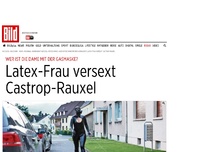 Bild zum Artikel: Gassi-Gang mit Gasmaske - Latex-Frau versext Castrop-Rauxel