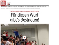 Bild zum Artikel: Spektakuläre Lehrerwette - Für diesen Wurf gibt’s Bestnoten!