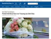 Bild zum Artikel: Polizei holt Braut kurz vor Trauung aus dem Stau