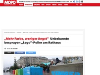 Bild zum Artikel: „Mehr Farbe, weniger Angst“: Unbekannte besprayen „Lego“-Poller am Rathaus