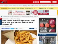 Bild zum Artikel: Futterneid führt zu Körperverletzung - Beim Essen hört der Spaß auf: Frau sticht auf Freund ein, weil er ihre Pommes aß