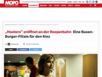 Bild zum Artikel: „Hooters“ eröffnet an der Reeperbahn: Eine Busen-Burger-Filiale für den Kiez