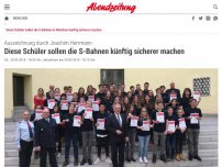 Bild zum Artikel: Auszeichnung durch Joachim Herrmann: Diese Schüler sollen die S-Bahnen künftig sicherer machen