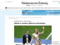 Bild zum Artikel: Sexismus im Sport: Glitzern, winken, Männer schmücken