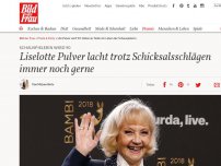 Bild zum Artikel: Schauspielerin wird 90: Liselotte Pulver lacht trotz Schicksalsschlägen immer noch gerne