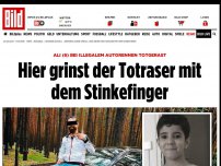 Bild zum Artikel: Ali (6) bei illegalem Autorennen totgerast - Hier grinst der Totraser mit dem Stinkefinger