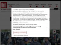Bild zum Artikel: OHNE FAHRSCHEIN IN DER BAHN IN RICHTUNG HAMBURG - 80 Jugendliche gehen auf Polizisten los