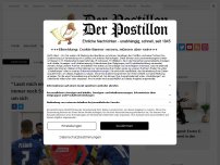 Bild zum Artikel: 'Lasst mich endlich in Ruhe!' – Lewandowski immer noch von 5 slowakischen Spielern umringt