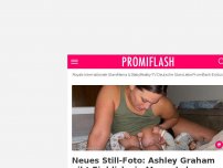 Bild zum Artikel: Neues Still-Foto: Ashley Graham gibt Einblicke in Mama-Leben