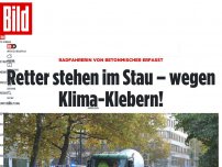 Bild zum Artikel: Radfahrerin von Betonmischer erfasst - Retter wegen Klima-Klebern später bei Unfall!