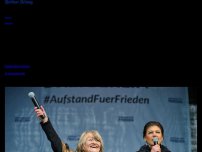 Bild zum Artikel: „Aufstand für Frieden“: Mehr als 50.000 Menschen bei Schwarzer und Wagenknecht