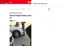 Bild zum Artikel: Bei Protestaktion in Wien: Nerven liegen Blank, Autofahrer...