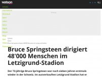 Bild zum Artikel: Bruce Springsteen dirigiert 48'000 Menschen im Letzigrund-Stadion