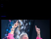 Bild zum Artikel: Fans bestürzt: Pink schwärmt bei Konzert in Köln von Rammstein