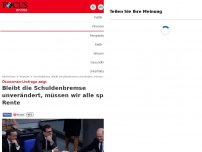 Bild zum Artikel: Ökonomen-Umfrage zeigt - Bleibt die Schuldenbremse unverändert, müssen wir alle später in Rente