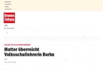 Bild zum Artikel: Mutter überreicht Volksschullehrerin Burka