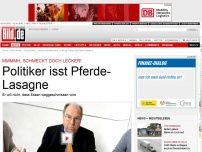 Bild zum Artikel: Schmeckt doch lecker! - Politiker isst Pferdefleisch-Lasagne