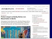 Bild zum Artikel: East Side Gallery: 
			  Polizei stoppt vorläufig Abriss von Mauerteilen in Berlin