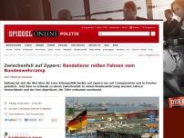 Bild zum Artikel: Zwischenfall auf Zypern: Randalierer reißen Fahnen vom Bundeswehrcamp