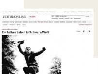 Bild zum Artikel: Tom Waits & Anton Corbijn: 
			  Ein halbes Leben in Schwarz-Weiß
