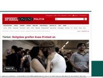 Bild zum Artikel: Türkei: Religiöse greifen Kuss-Protest an