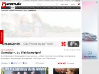 Bild zum Artikel: Satiretruppe Die Partei: Sonneborn, Du Wahlkampfgott!