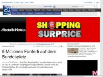 Bild zum Artikel: Volksinitiative: 8 Millionen Fünferli auf dem Bundesplatz