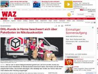 Bild zum Artikel: DHL-Kunde in Herne beschwert sich über Paketboten im Nikolauskostüm