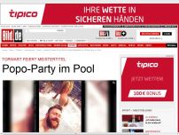Bild zum Artikel: Torwart feiert Titel - Popo-Party im Pool