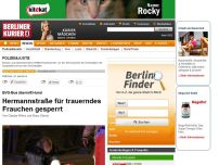 Bild zum Artikel: BVG-Bus überrollt Hund - Hermannstraße für trauerndes Frauchen gesperrt