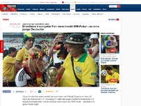 Bild zum Artikel: „Gaucho na Copa“ weint bittere Tränen - Brasiliens traurigster Fan verschenkt WM-Pokal - an eine junge Deutsche