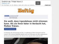 Bild zum Artikel: Dieses kleine Kind denkt, ihr Vater hätte etwas Verbotenes getan. Wie sie ihn zur Rede stellt,...