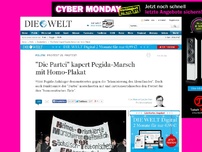 Bild zum Artikel: Protest vs. Protest: 'Die Partei' kapert Pegida-Marsch mit Homo-Plakat