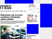 Bild zum Artikel: Studie: Menschen, die im Auto lauthals mitsingen, leben länger