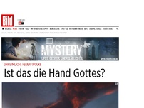 Bild zum Artikel: Unheimliche Feuer-Wolke - Ist das die Hand Gottes?