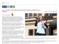 Bild zum Artikel: Silly 'crasht' RB-Aufstiegsfeier mit Trikots anderer Ost-Vereine