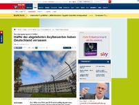 Bild zum Artikel: Bundesregierung nennt Zahlen - Hälfte der abgelehnten Asylbewerber haben Deutschland verlassen
