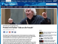 Bild zum Artikel: Protest: Dirigent Rattle bricht 'Ode an die Freude' ab