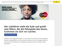 Bild zum Artikel: Der Lokführer sieht die Eule und greift zum Mikro. Als die Fahrgäste das hören, krümmen sie sich...