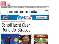 Bild zum Artikel: Ankunft in Netzstrümpfen - Scholl lacht über Ronaldo-Strapse