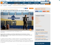 Bild zum Artikel: Panik in Regionalbahn - 
22-Jähriger bedroht Reisende mit einem Messer